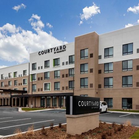 Courtyard By Marriott East Lansing Okemos Hotel Exterior photo